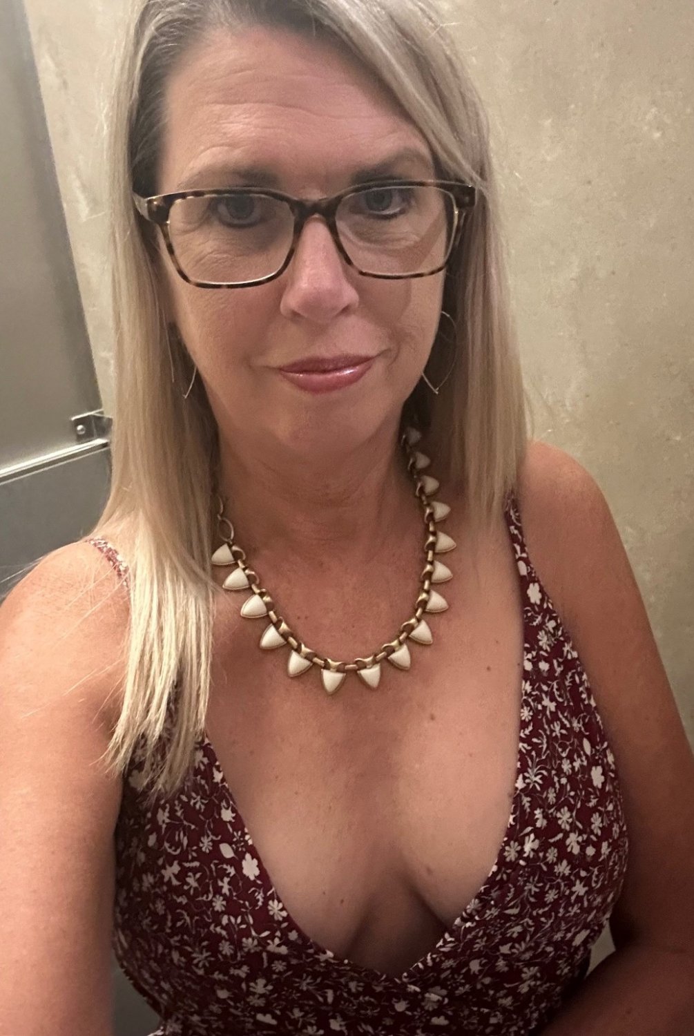 ホット・ミルフ・アンド・マチュア・グラニー・ホー・フロム・フロリダ 3