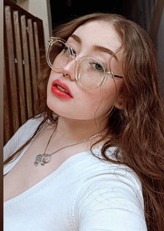 Blanca puta tetona 7