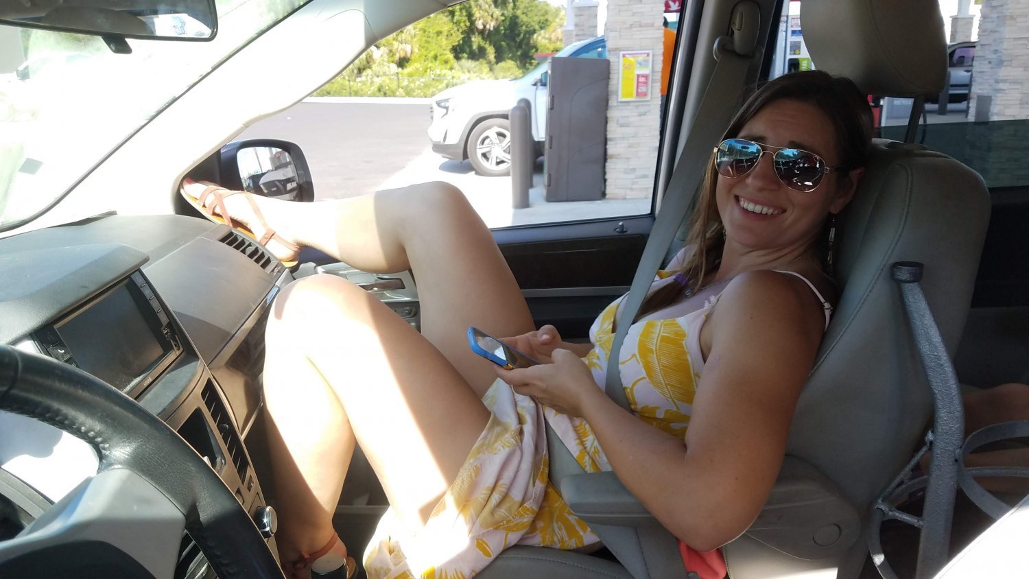 Żona z grubym tyłkiem i cyckami 1