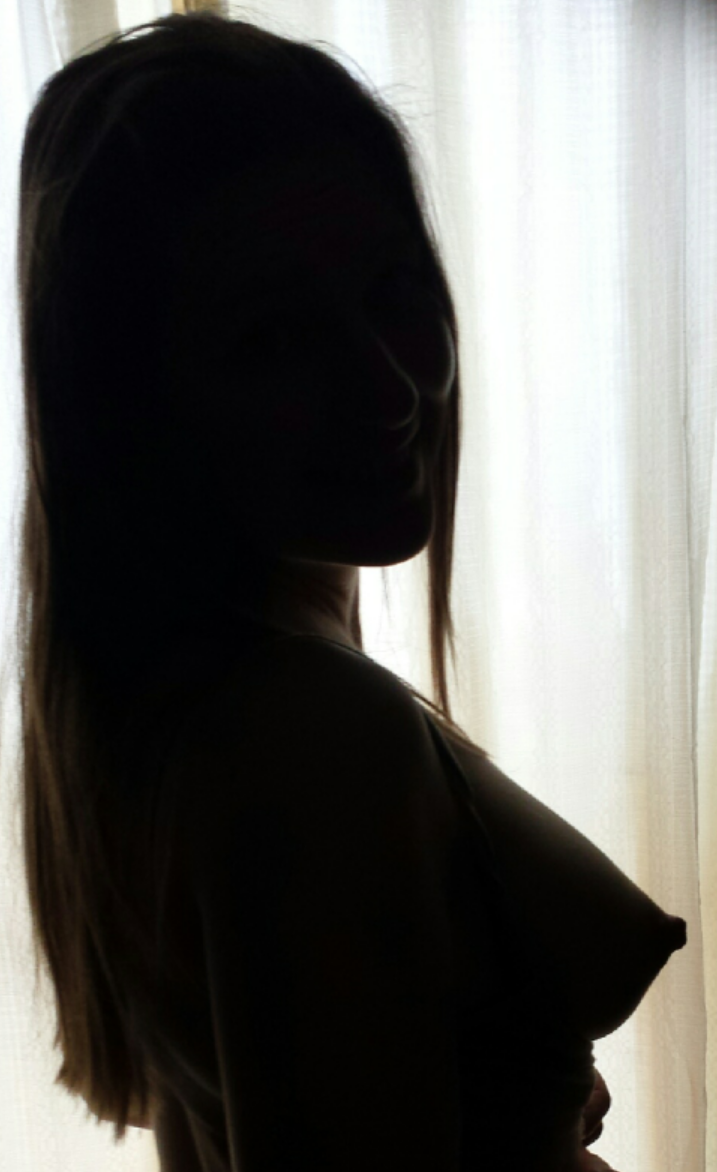 Żona z grubym tyłkiem i cyckami 8