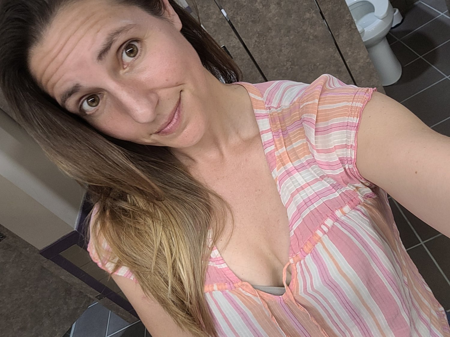 Żona z grubym tyłkiem i cyckami 9