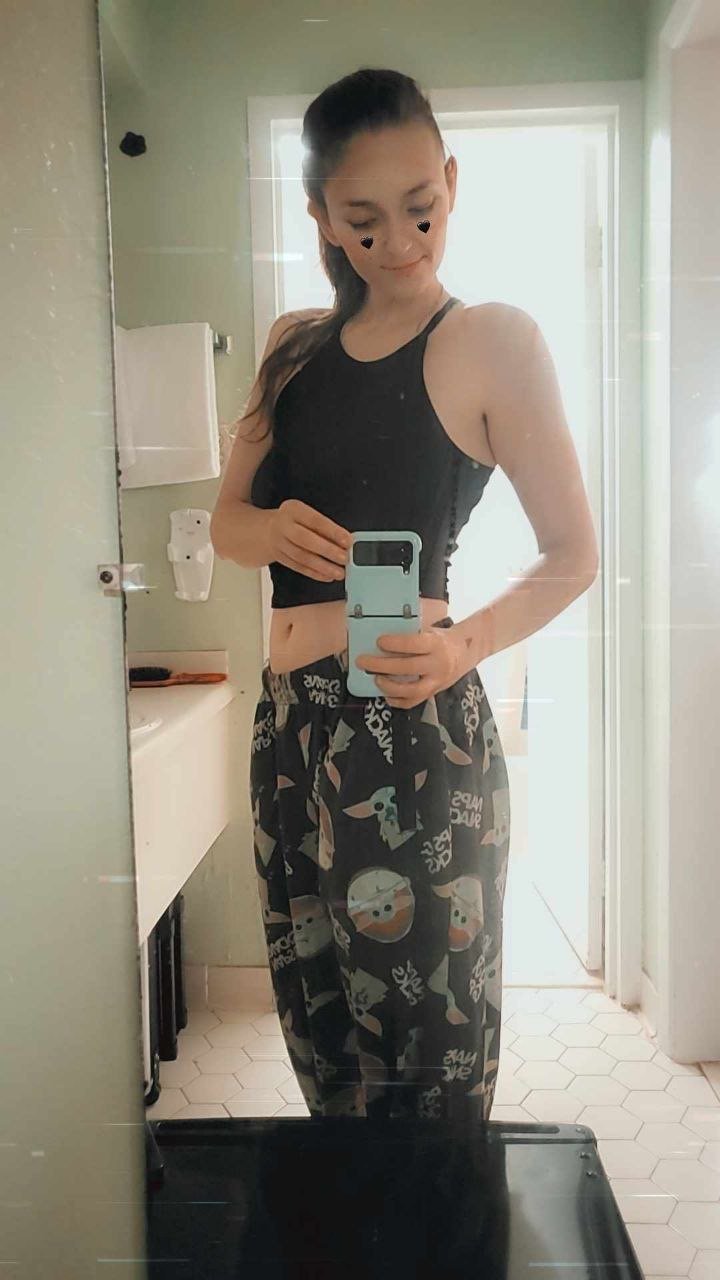 Amerykańska puszczalska Bella wyciekła 57