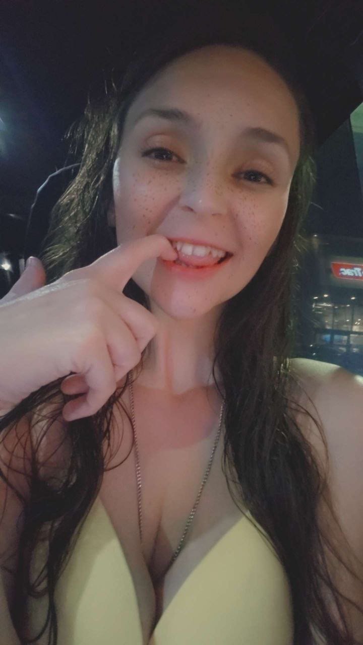 Amerykańska puszczalska Bella wyciekła 84