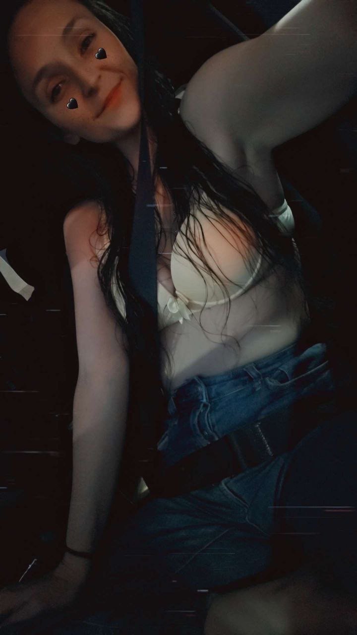 Amerykańska puszczalska Bella wyciekła 92