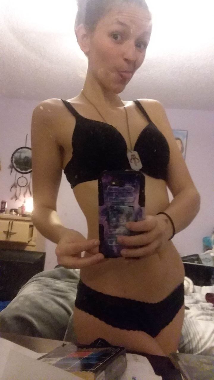 Amerykańska puszczalska Bella wyciekła 93