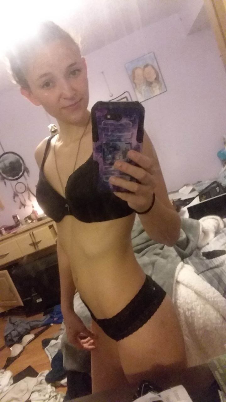 Amerykańska puszczalska Bella wyciekła 97