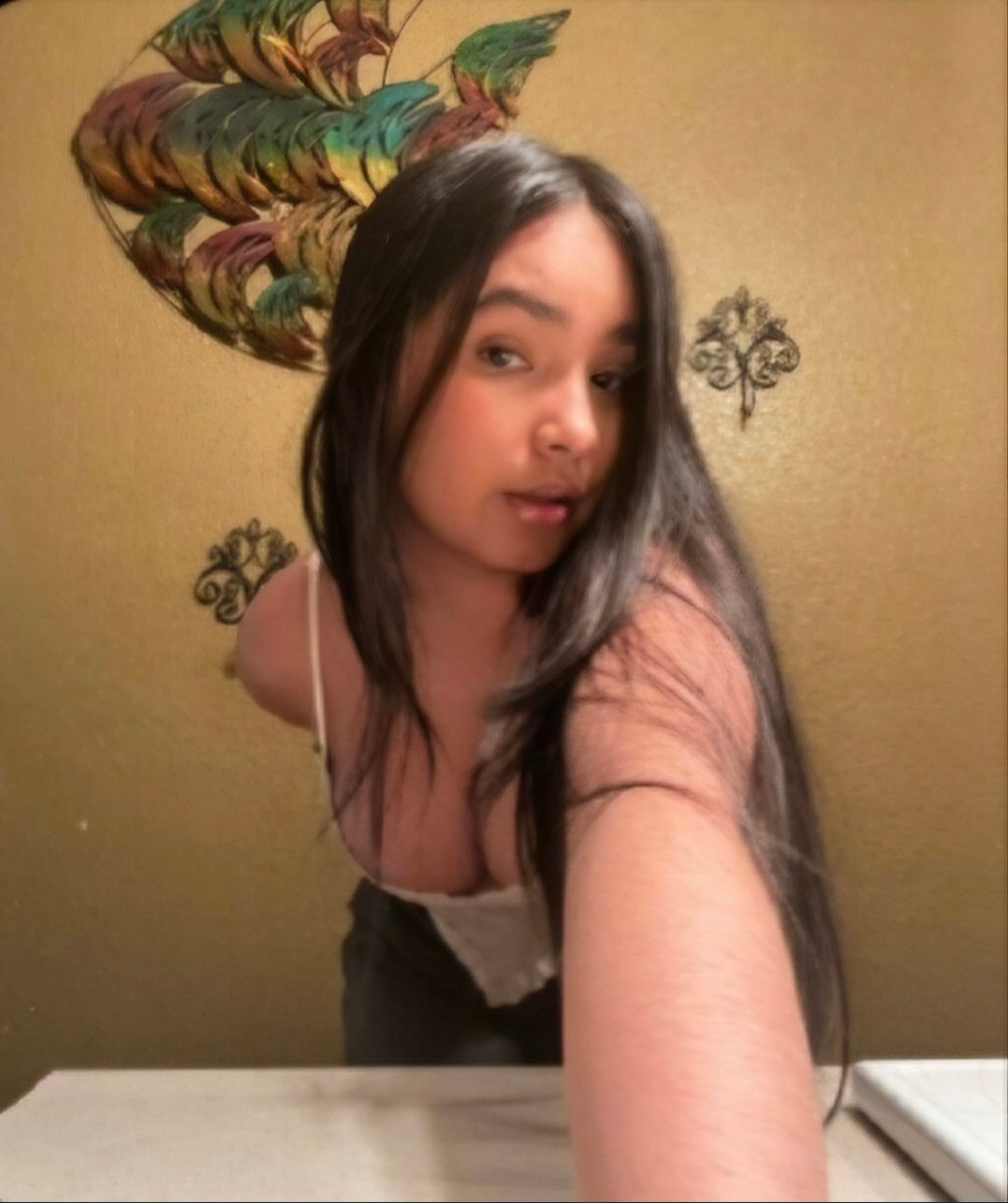 キュート・ブルネット・ジェニシス・ゴンザレス・ショーイング・オフ・オン・ティックトック 11