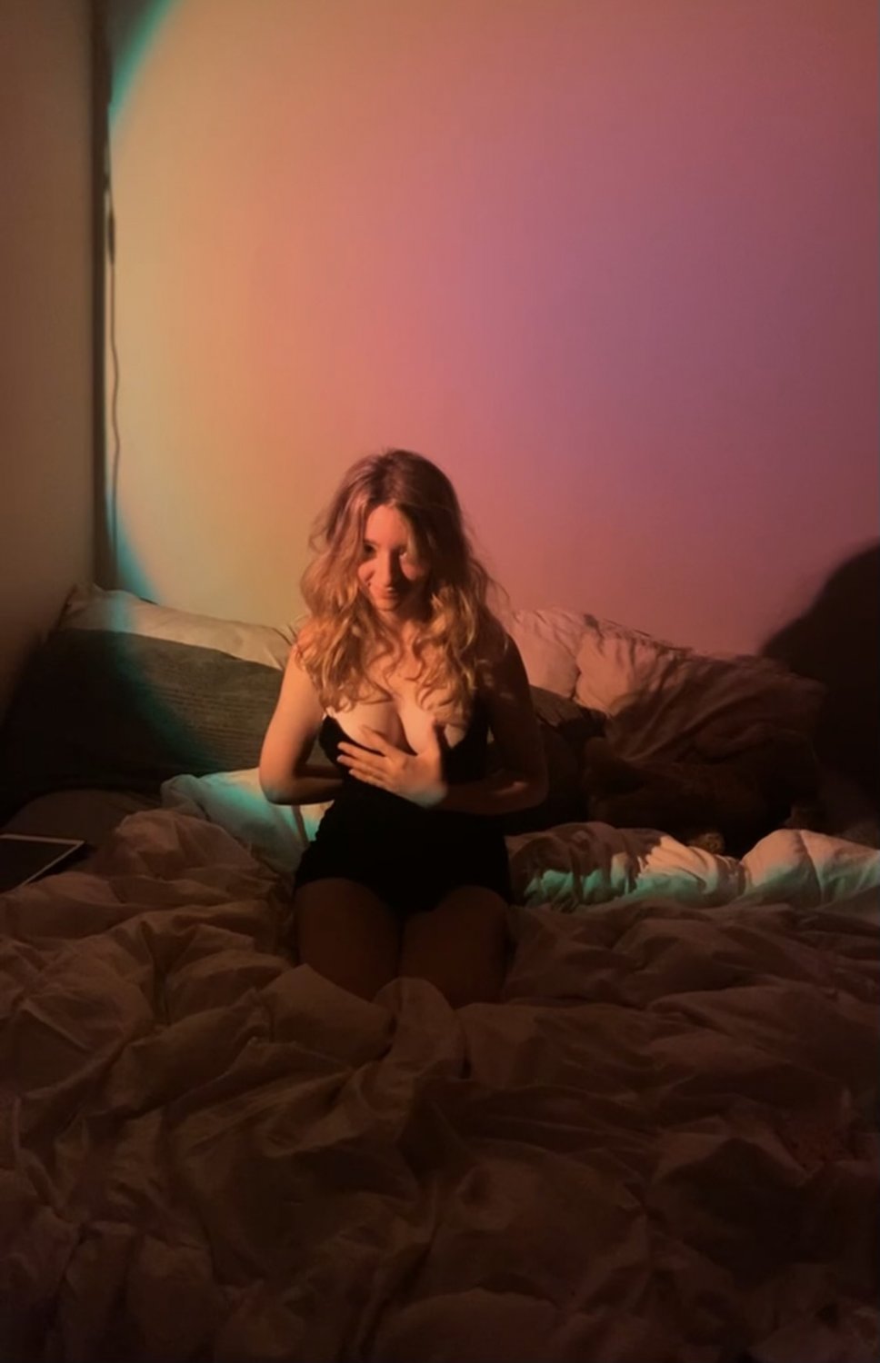 Big Tits TikTok Hoe sophssecretacc22 Launches New OnlyFans! 3