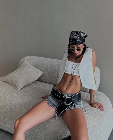 フィット・アルゼンチニアン・娘・ラブズ・ショーイング・オフ・ハー・タイト・ボディ 2