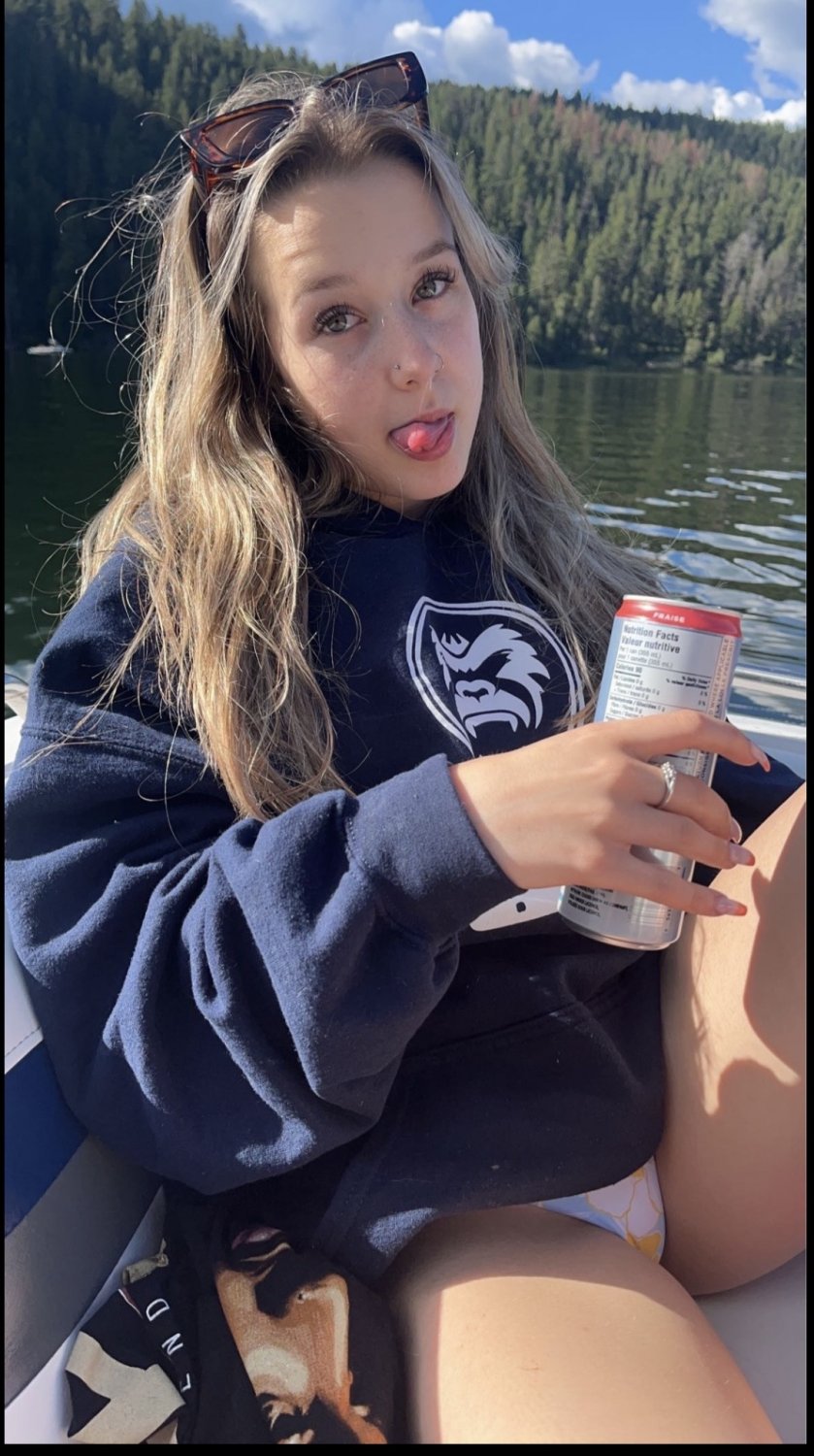 ワイルド・ハッシー・アンド・ハー・フレンド・ラブ・ビーイング・エクスポーズド・セルフィー・ファン 11