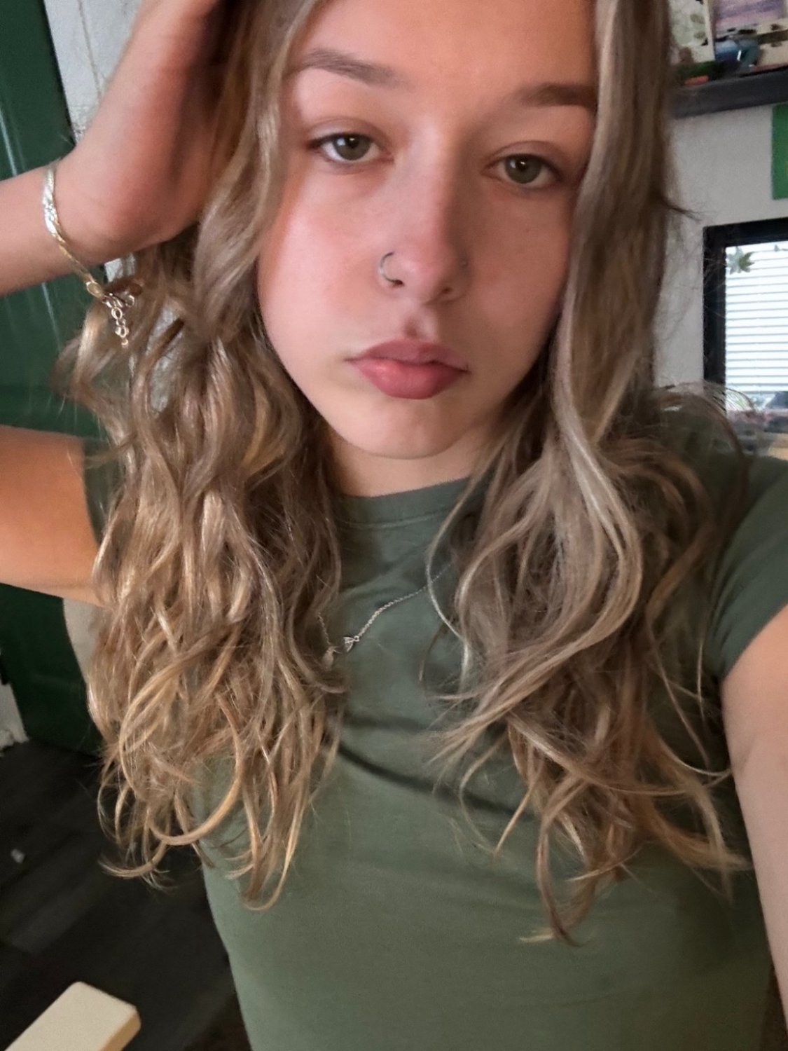 ワイルド・ハッシー・アンド・ハー・フレンド・ラブ・ビーイング・エクスポーズド・セルフィー・ファン 27