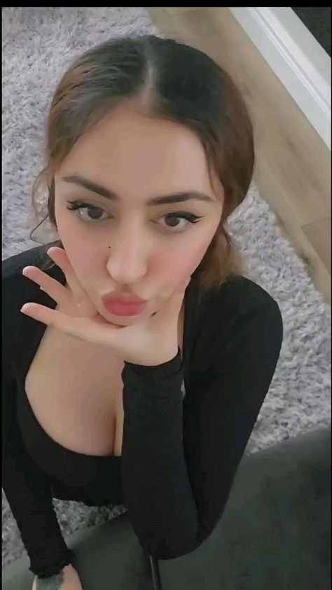 Bollywood BBL succhia pene nero 2