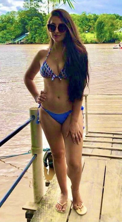 O que acham dessa vadia bucetuda? 🤤🤤🤤 4