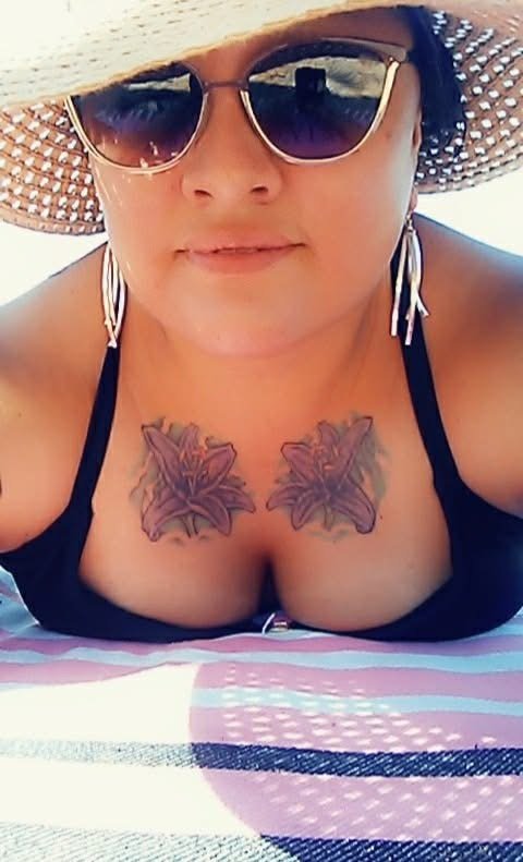 Yerli hızlı krallık milf karri St. Su dolabı kırmızı ayı 13