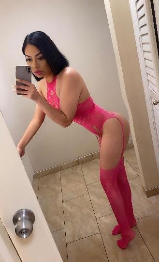 셔먼 오크스 캘리포니아의 28 세 샤넬 에스코트는 그녀가 너무 작아서 BBC를 좋아하지 않습니다. 2