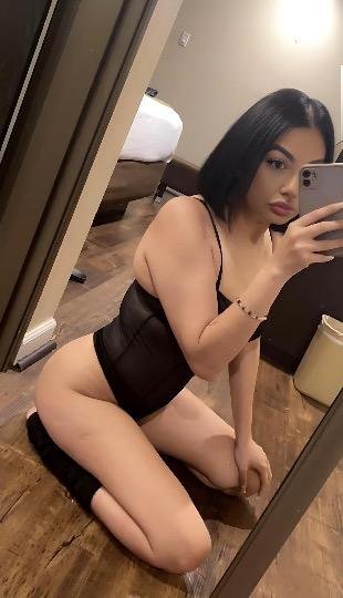 셔먼 오크스 캘리포니아의 28 세 샤넬 에스코트는 그녀가 너무 작아서 BBC를 좋아하지 않습니다. 5