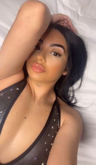 셔먼 오크스 캘리포니아의 28 세 샤넬 에스코트는 그녀가 너무 작아서 BBC를 좋아하지 않습니다. 19