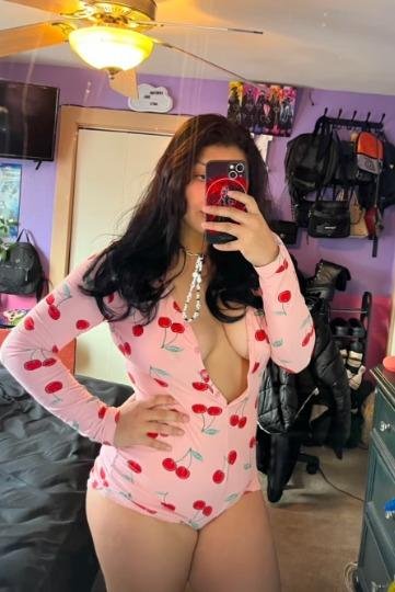 Escort de 27 ans Fuckable and Thick Latina and White Mixed in NoHo, Studio Area, Sherman Oaks 3