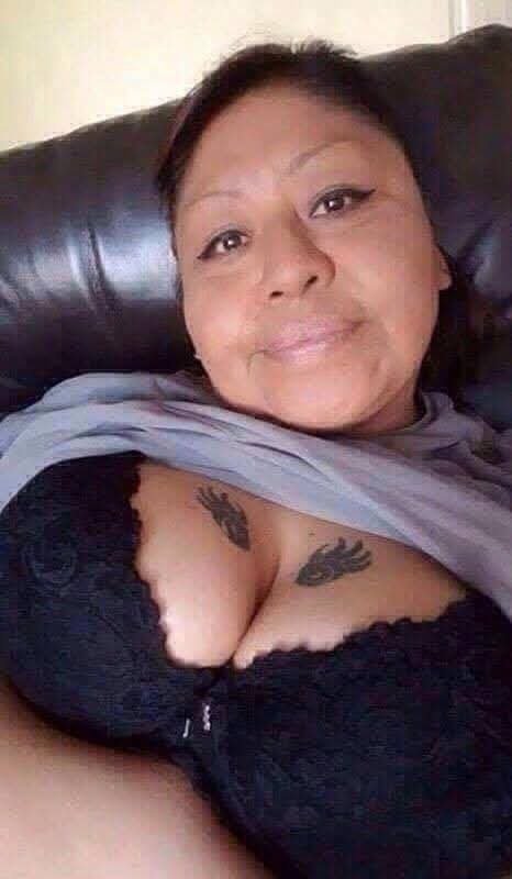 Native Oregon MILF Agnes Shows Off Her Thick Curves 4