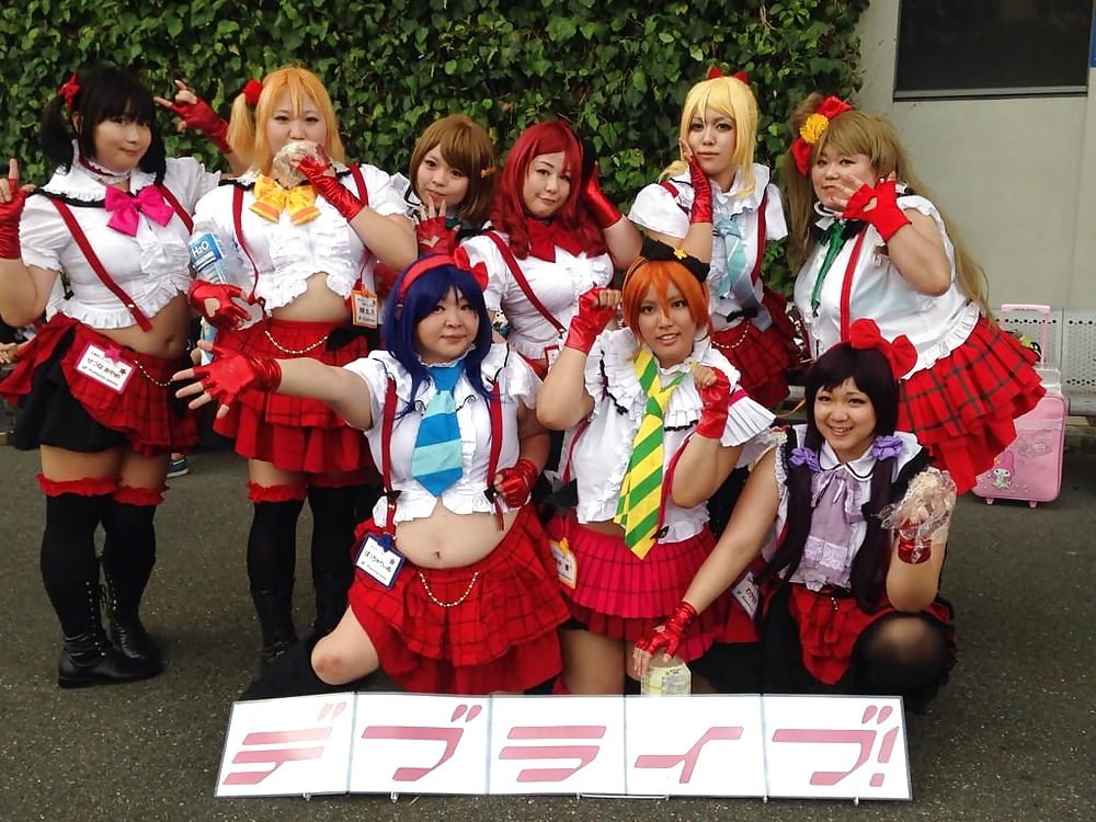 チャビー・ジャパニーズ・コスプレイ・ガール・ショウズ・オフ・ハー・プレイフル・サイド 8