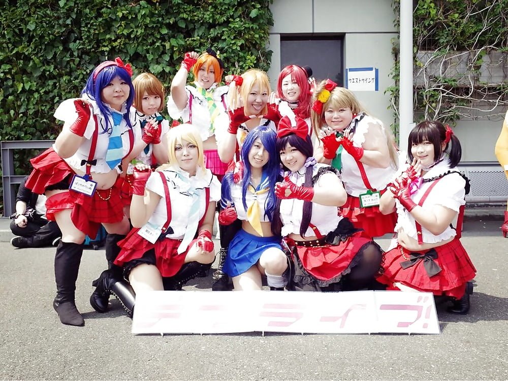 チャビー・ジャパニーズ・コスプレイ・ガール・ショウズ・オフ・ハー・プレイフル・サイド 10