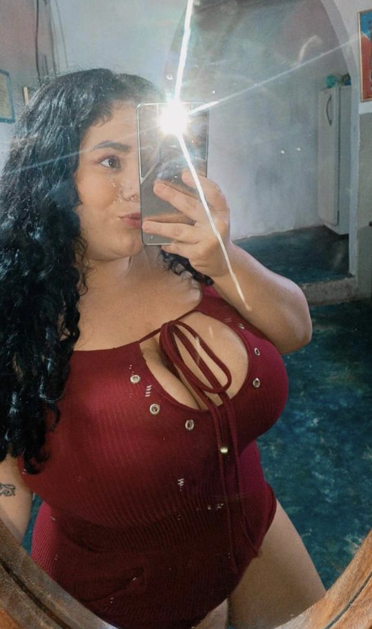 (Latina Huge Tits) Blokes ya wanna perceive her big boobs? Posting, dass später 😈😈 4