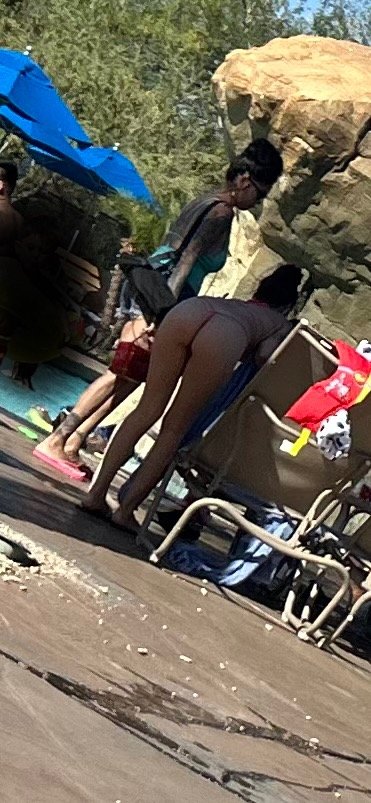 Havuzda Gstring'li Baddie 2