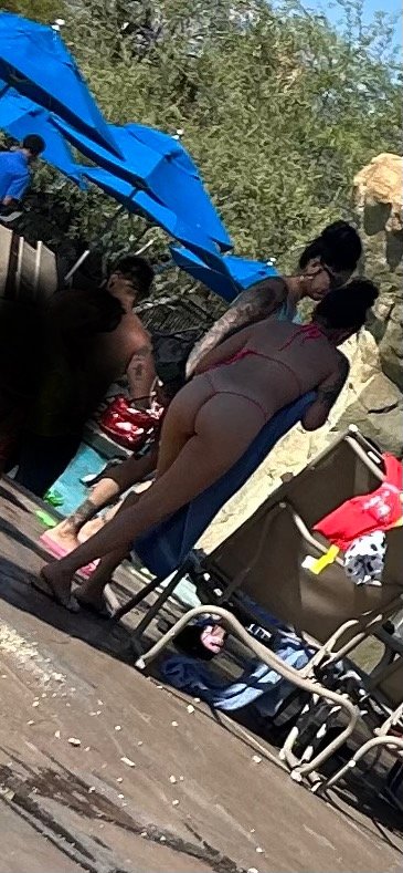 Havuzda Gstring'li Baddie 4