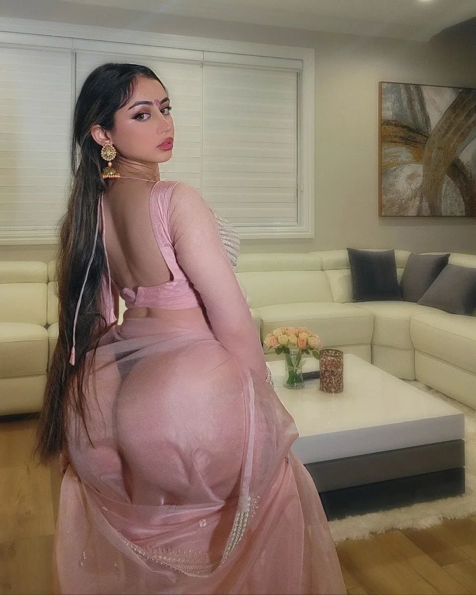 Desi gyal con culos 1