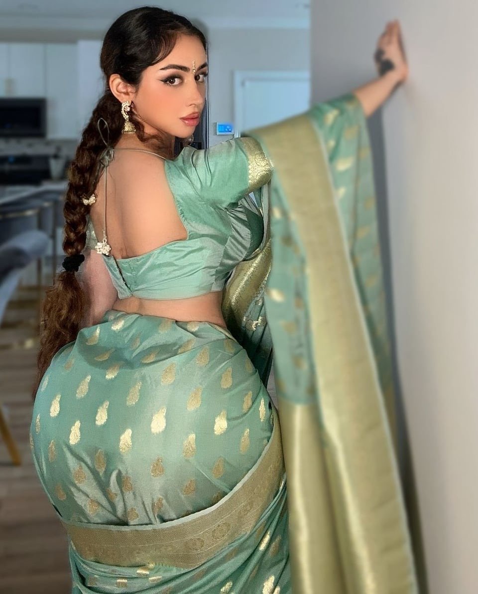 Desi gyal con culos 2