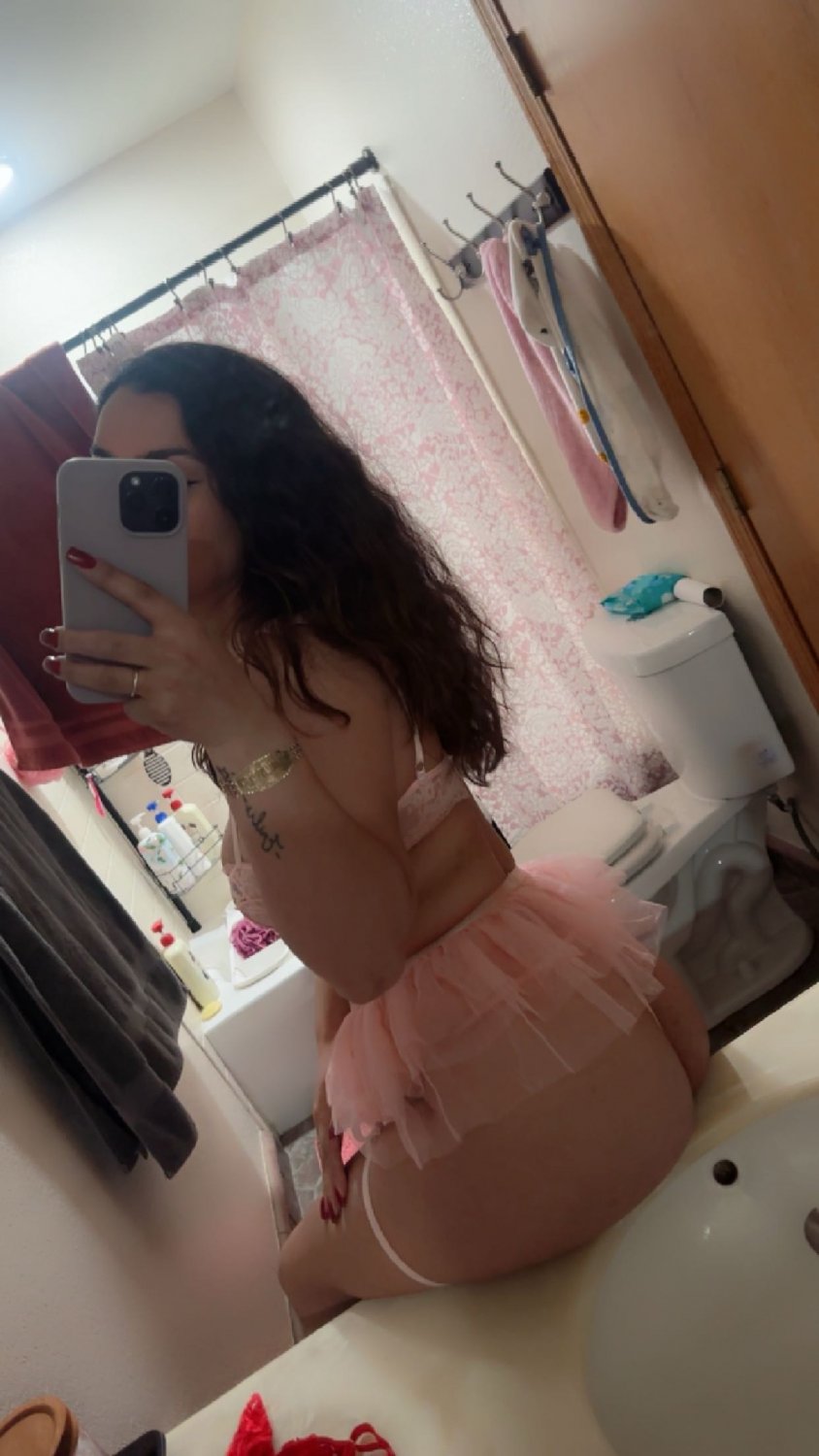 ラティーナ・ホー・ショウズ・オフ・ランジェリー・フォア・ハー・ハズバンド・アンド・フォア・ミー 3