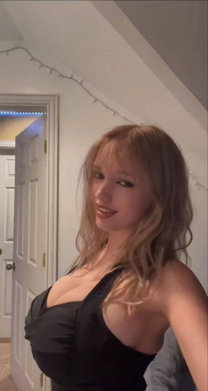 adolescente vogliosa e arrapata 17