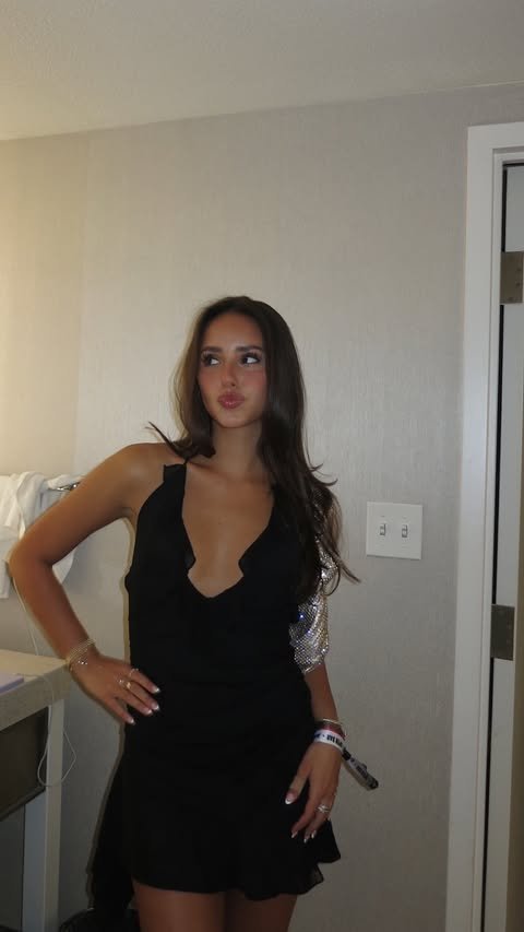 ホット・ベイブ・ニーズ・ア・ダーティー・ネーム・フォア・ハー・ノーティー・サイド 2