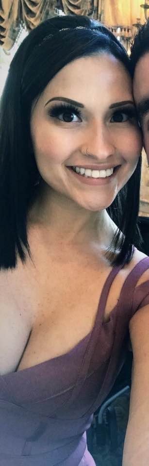 ラティーナ・ミルフ・ゲッティング・ウェット・イン・ザ・シャワー 2