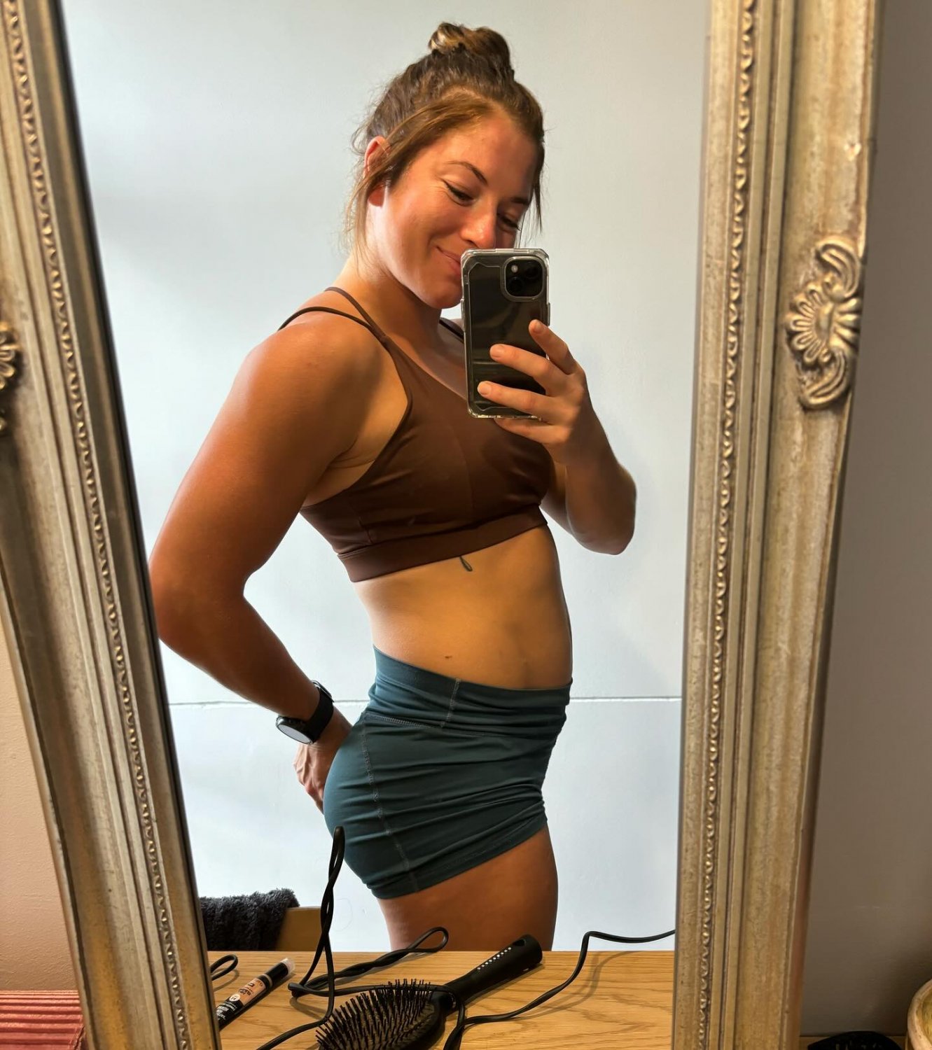 Crossfit Queen Emma Showing Off Pregnant Muscles In Bikini 22