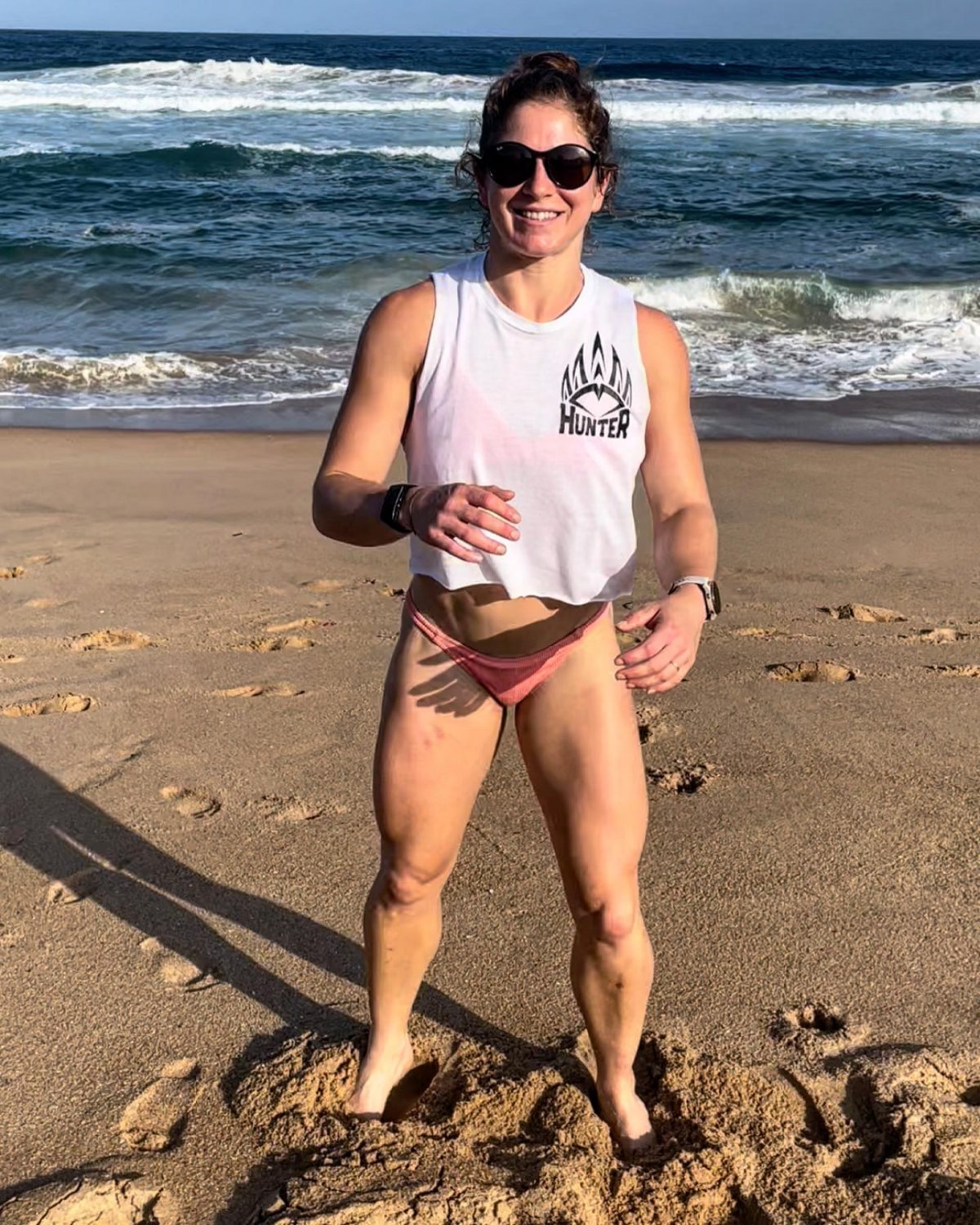 Crossfit Queen Emma Showing Off Pregnant Muscles In Bikini 57