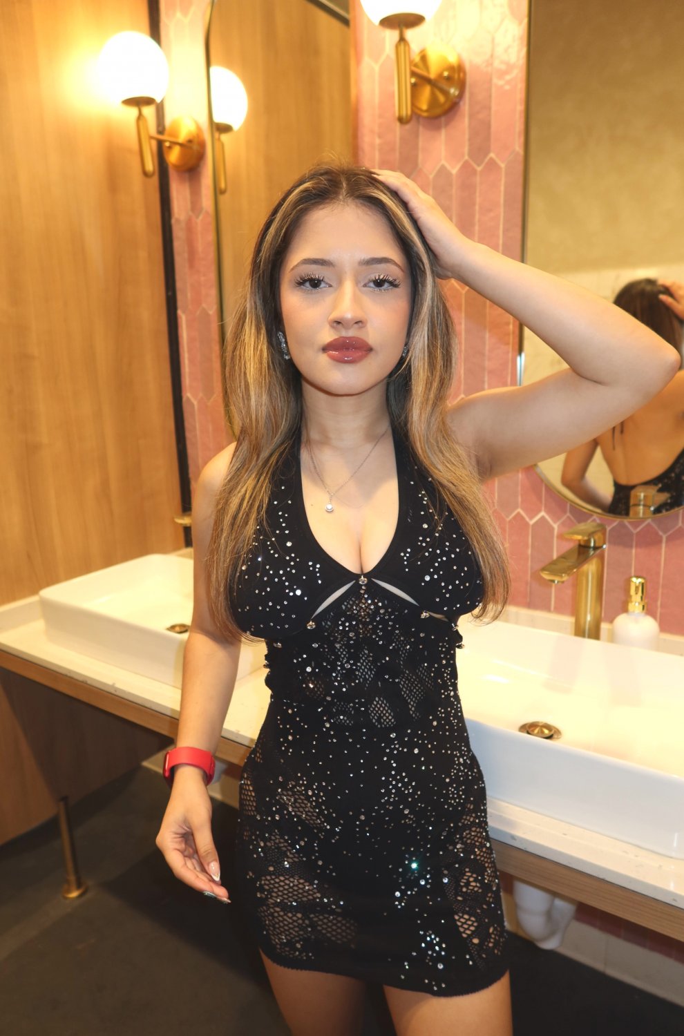 タイニー・アジアン・ベイブ・ザッツ・ア・ロット・オブ・ノーティー・トラブル 1