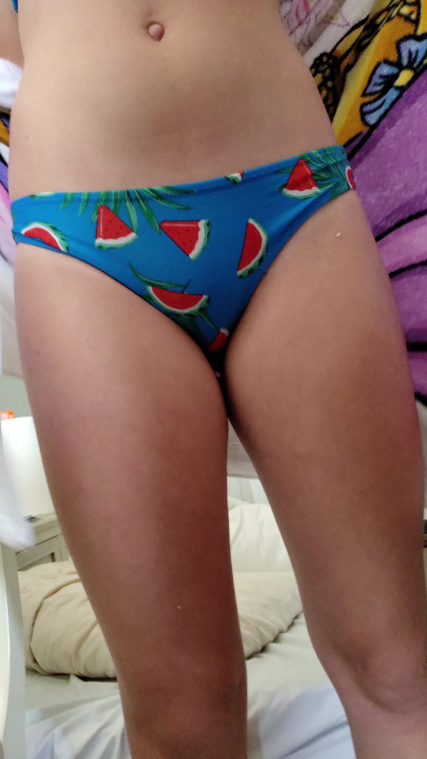 Cuddly Bikini Babe With Sweet Melons 11