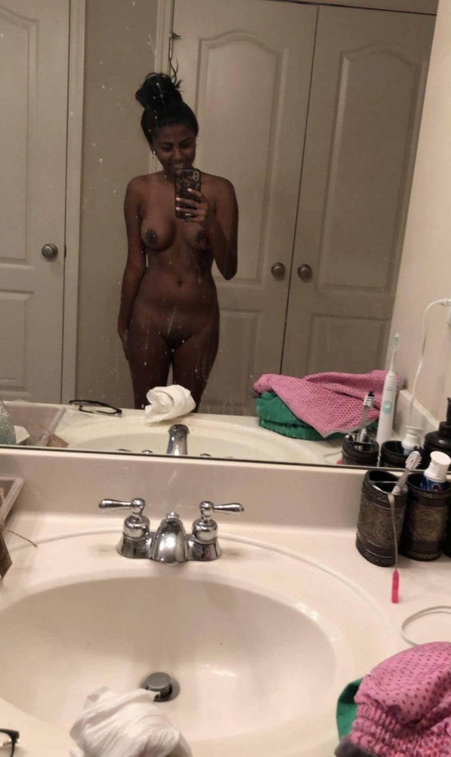 23yo Indian Selfie Slut Showing Off Her Naughty Side 12