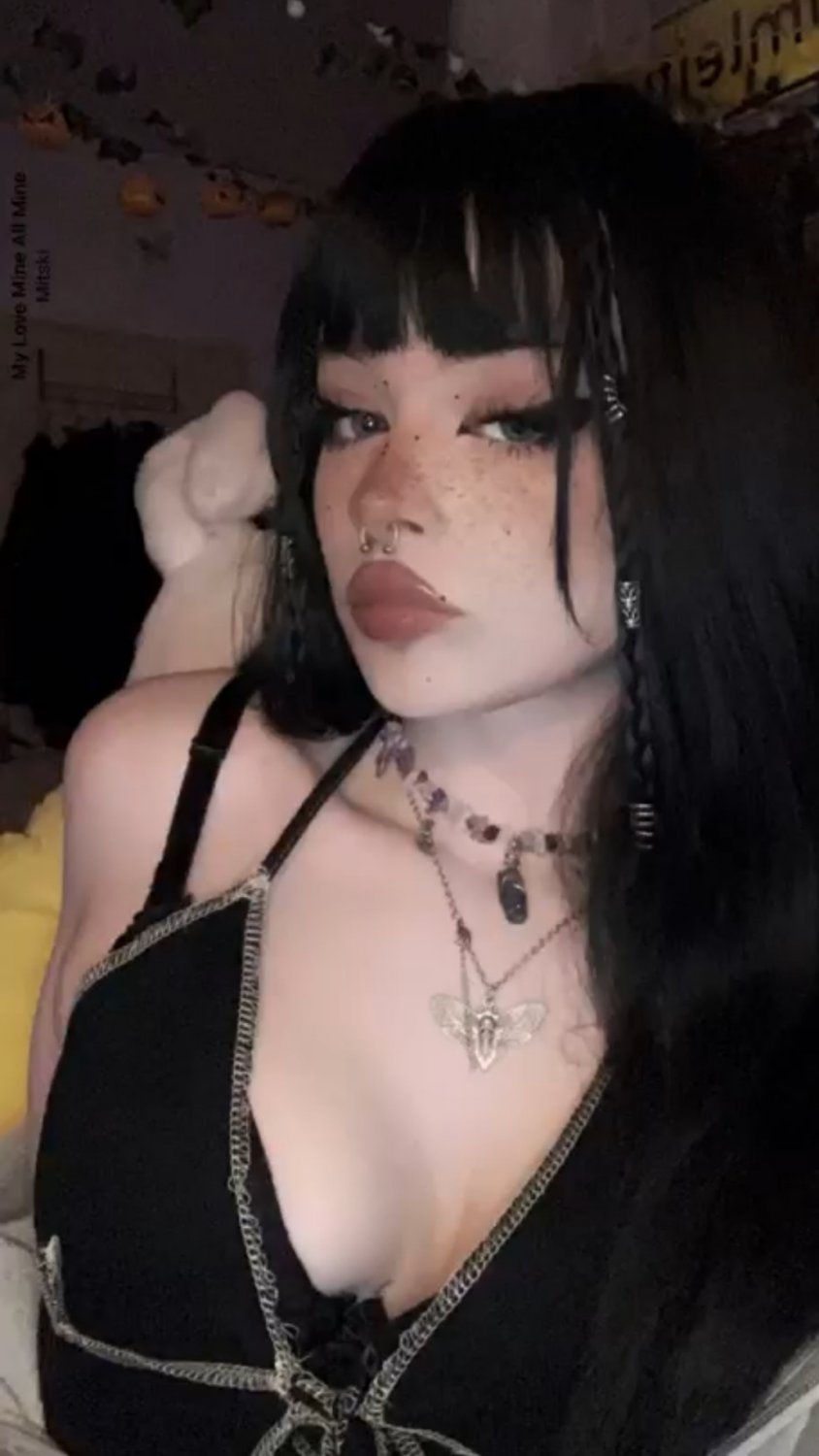 German Emo Babe Being A Dirty Little Toy 3