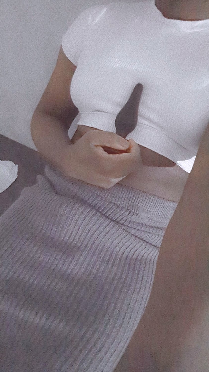 🦎 Femboy Curioso provocado com tampão no cu 8