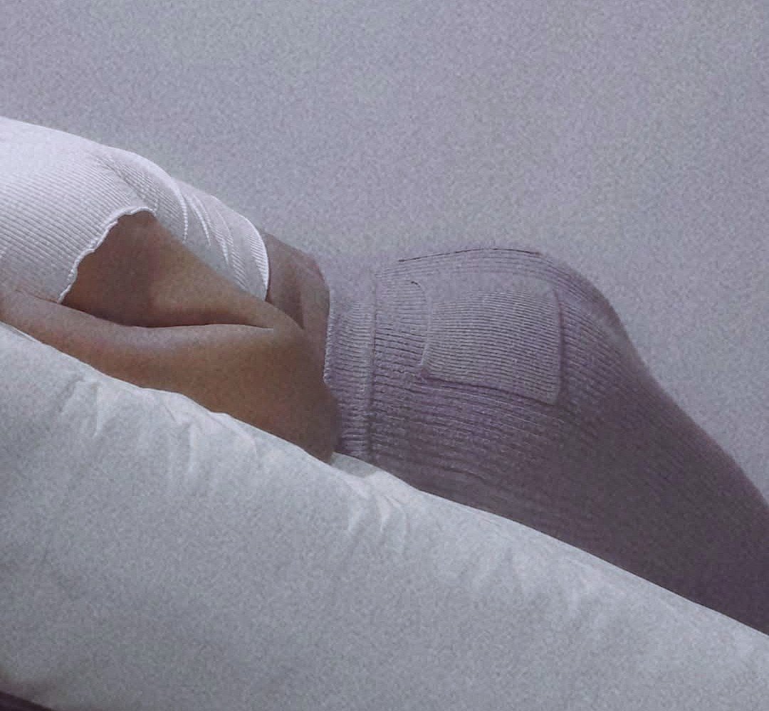 🦎 Femboy Curioso provocado com tampão no cu 9