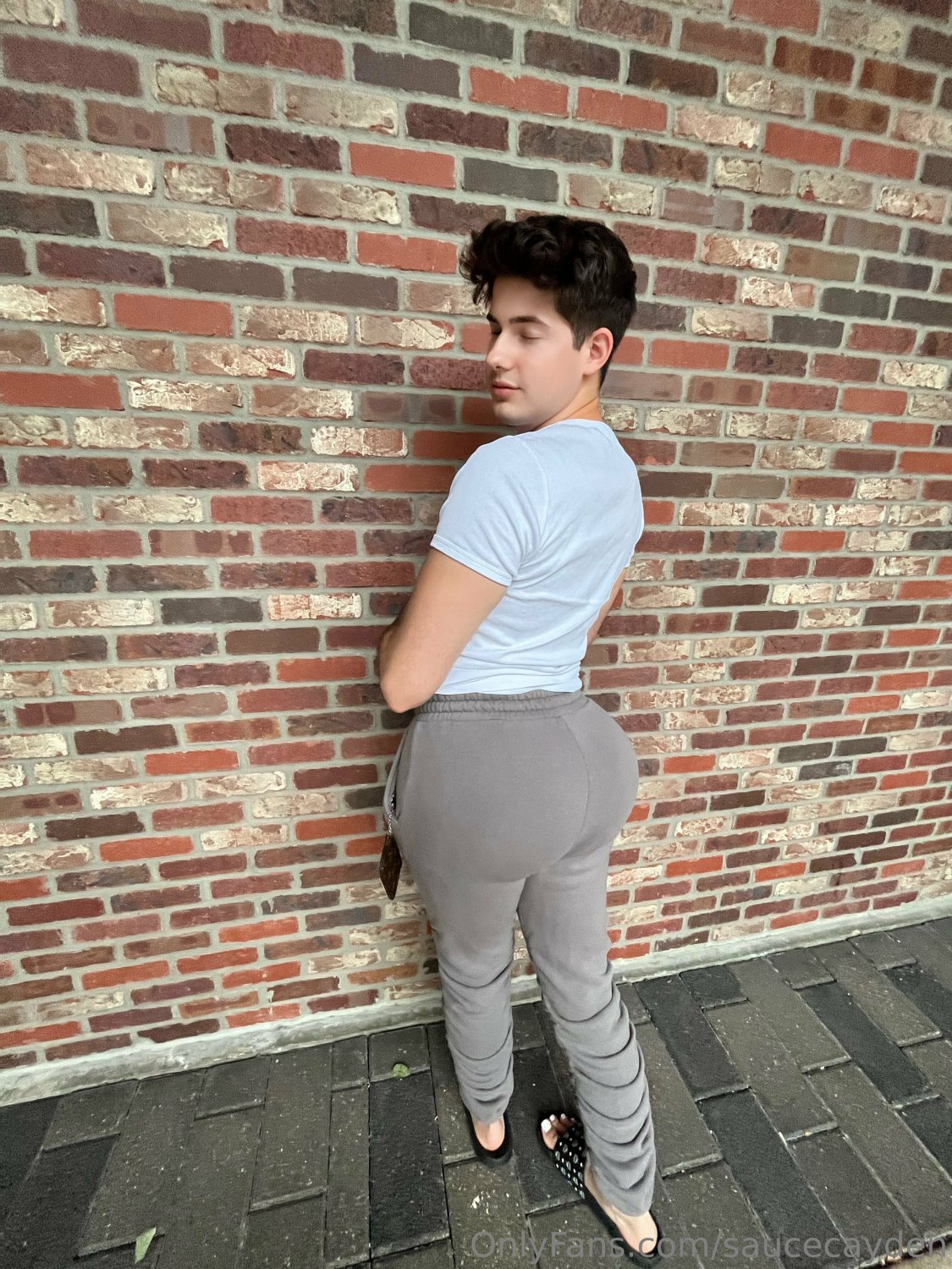 Femboy’s Juicy Ass Begging For Attention 27