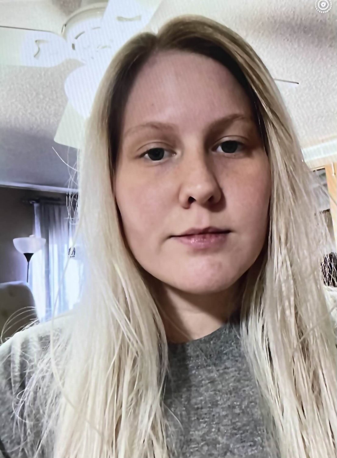 ノーティー・ブロンド・ベイブ・ウィズ・ビッグ・ティッツ・フラッシング 16