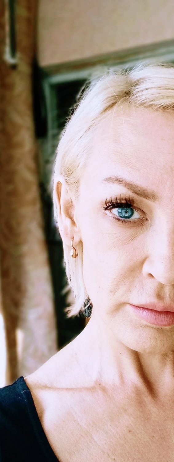 ロシアン・ミルフ・ビカ2・ストリッピング・ダウン・アンド・ベッギング・フォア・イット 2