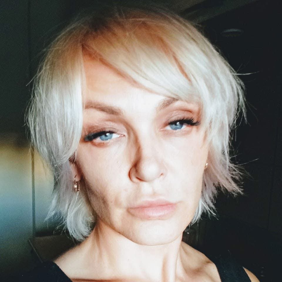 ロシアン・ミルフ・ビカ2・ストリッピング・ダウン・アンド・ベッギング・フォア・イット 18