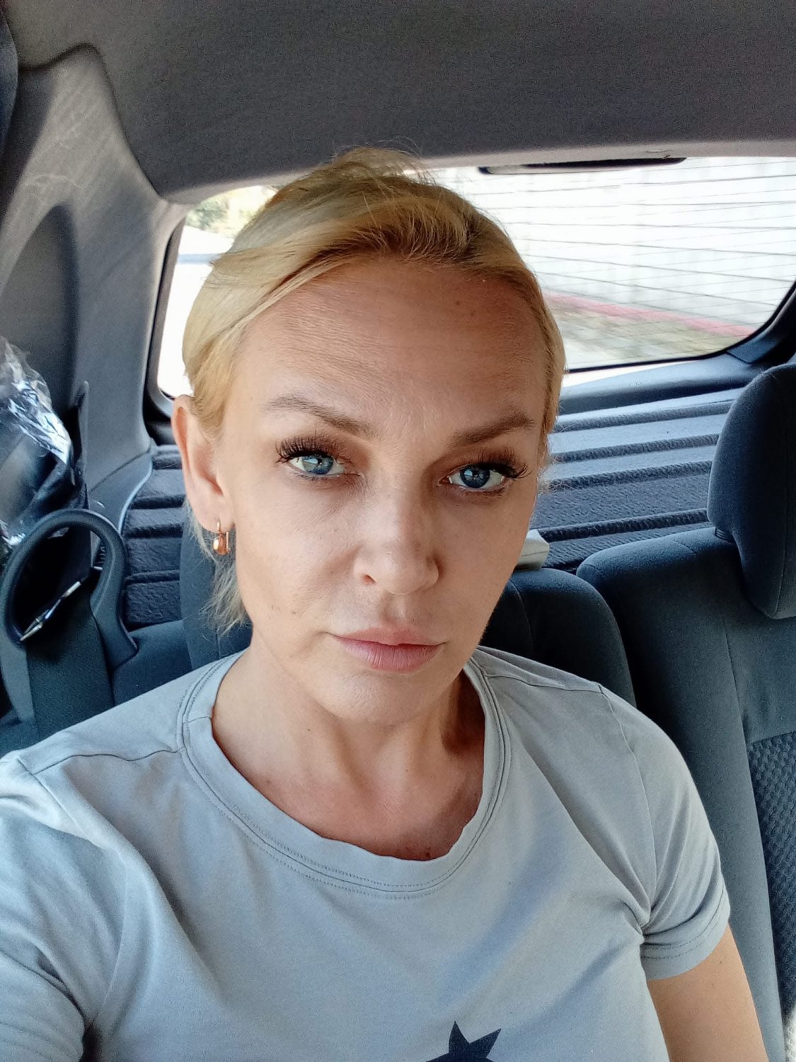 ロシアン・ミルフ・ビカ2・ストリッピング・ダウン・アンド・ベッギング・フォア・イット 20