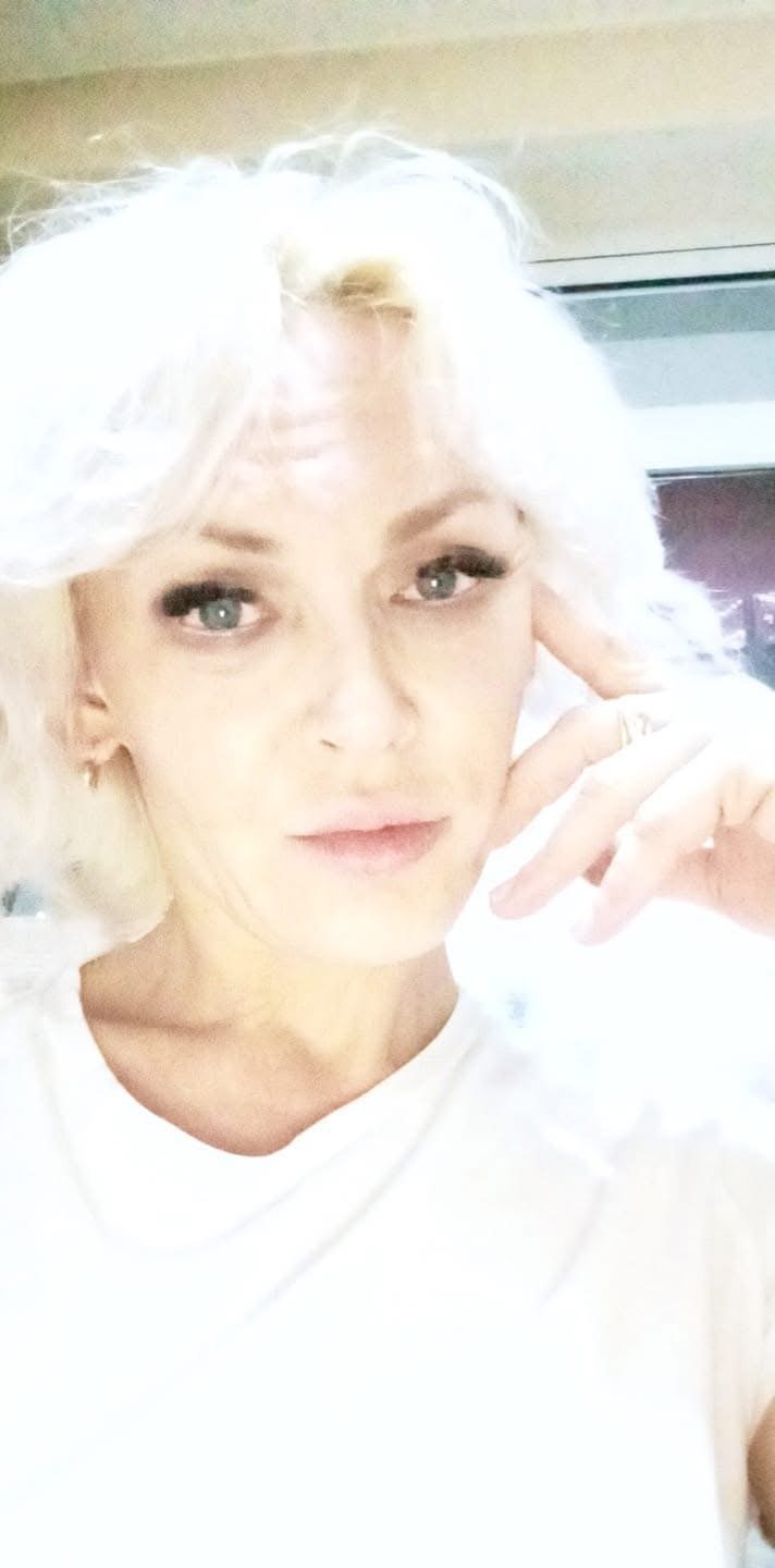 ロシアン・ミルフ・ビカ2・ストリッピング・ダウン・アンド・ベッギング・フォア・イット 25