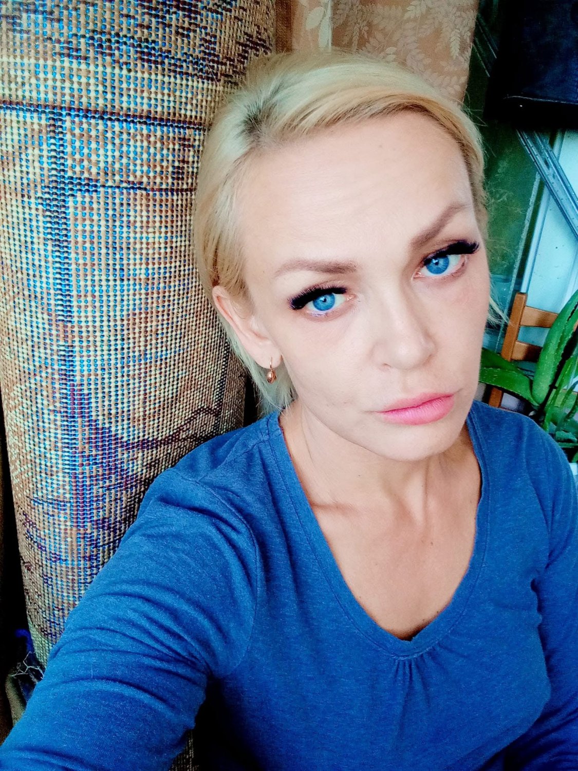 ロシアン・ミルフ・ビカ2・ストリッピング・ダウン・アンド・ベッギング・フォア・イット 34