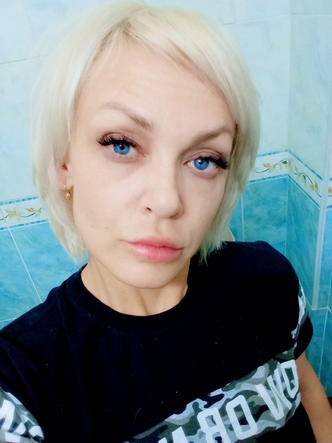 ロシアン・ミルフ・ビカ2・ストリッピング・ダウン・アンド・ベッギング・フォア・イット 36